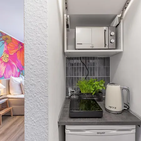 Mango Living I Boutique I Modern I 23 Qm