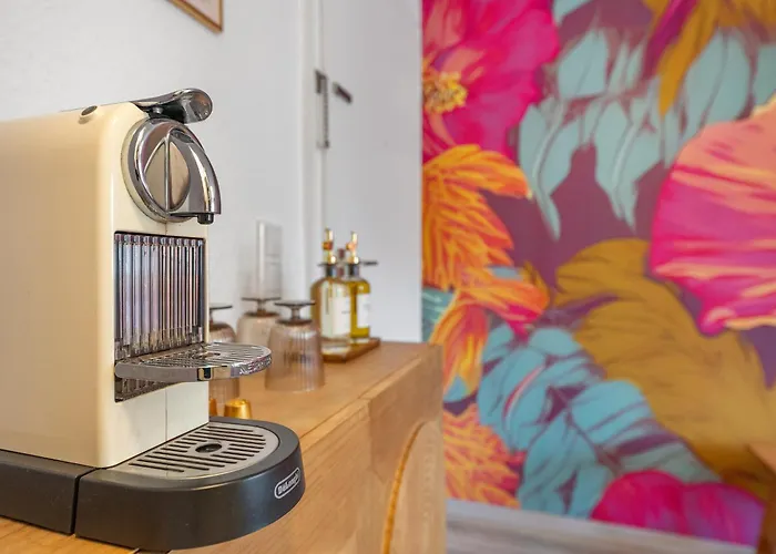 Mango Living I Boutique I Modern I 23 Qm